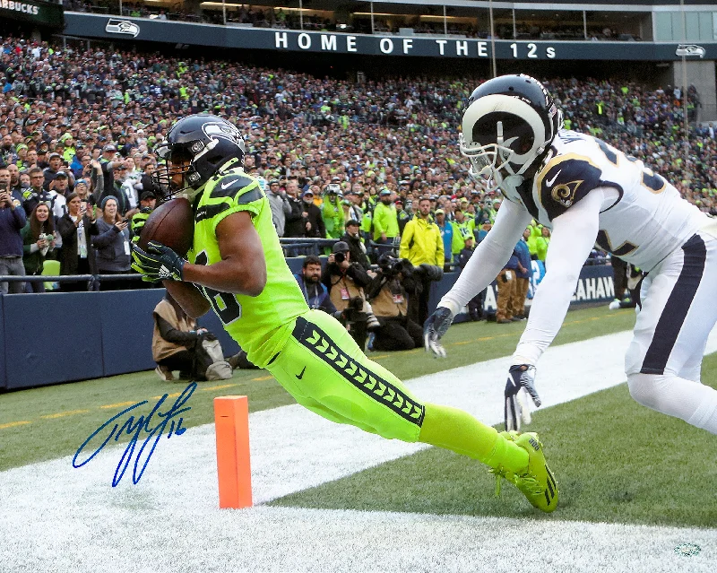 Rugby Helmet For Professional League Use-Tyler Lockett Autographed 16x20 Photo Seattle Seahawks Toe Tap Touchdown vs. Rams MCS Holo