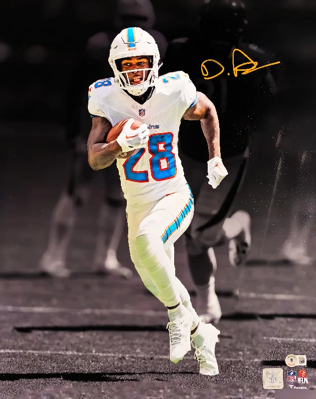 Rugby Helmet With Custom Graphics & Numbers-De'Von Achane Autographed 16x20 Photo Miami Dolphins Spotlight Beckett BAS Witness